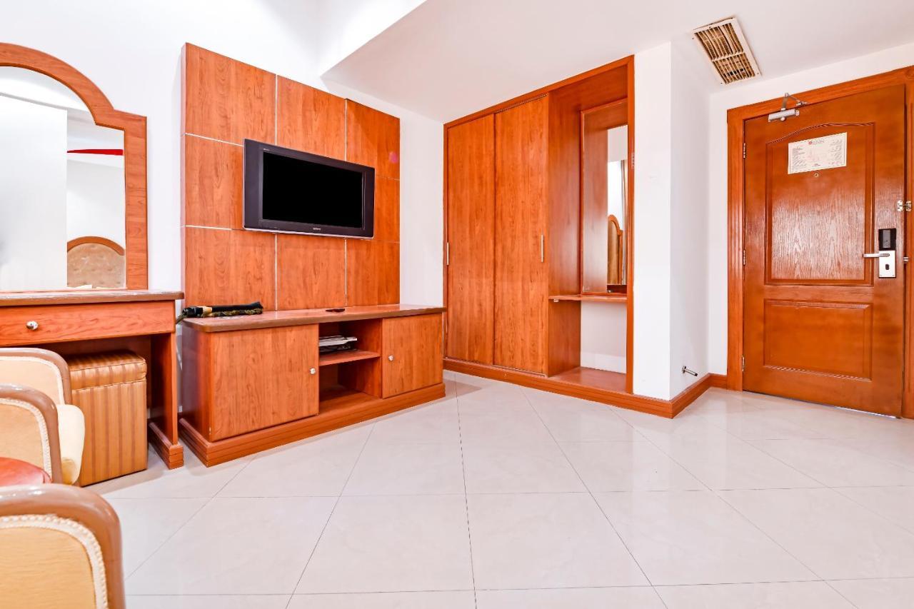 Oyo 118 Revira Hotel Манама Екстер'єр фото
