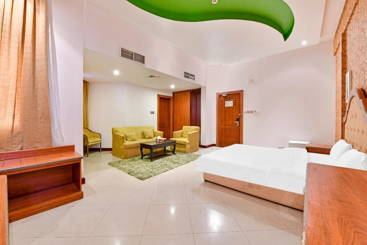 Oyo 118 Revira Hotel Манама Екстер'єр фото