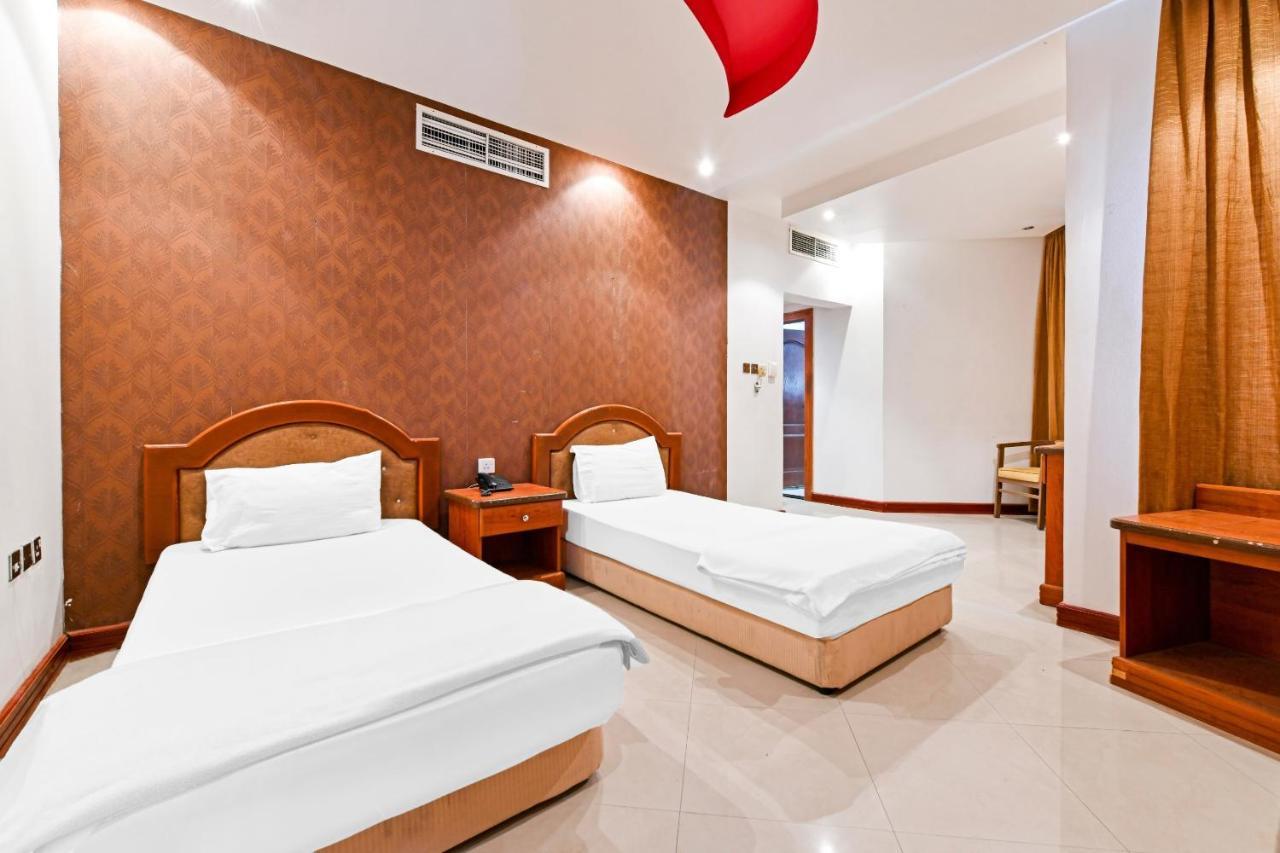 Oyo 118 Revira Hotel Манама Екстер'єр фото